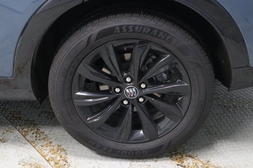 Used 2025 Buick Envista Sport Touring image 14
