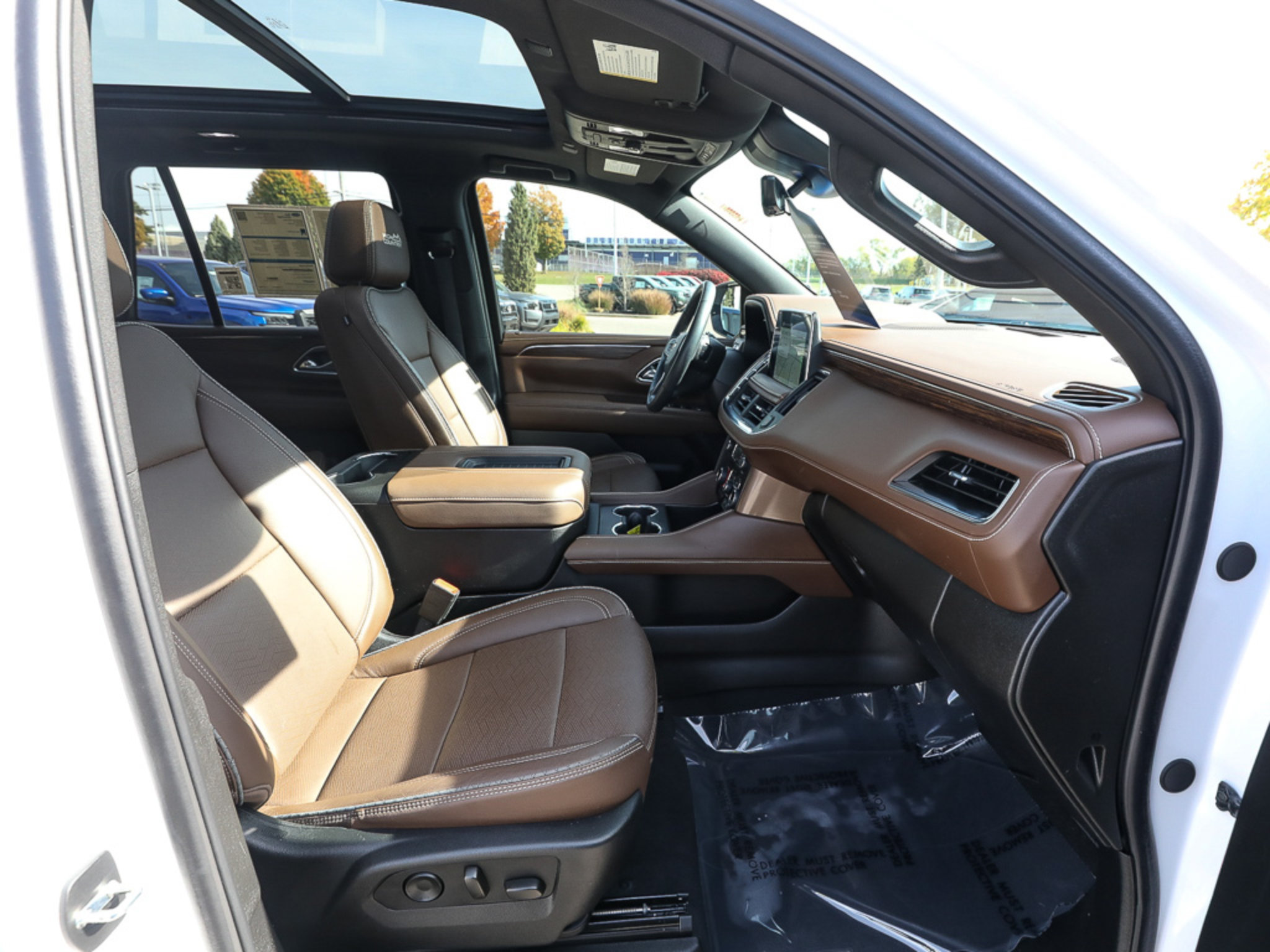 Used 2024 Chevrolet Tahoe High Country AWD/4WD image 22
