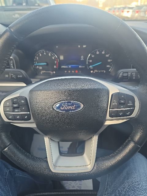 Certified 2023 Ford Explorer XLT w/ Equipment Group 202A AWD/4WD image 19