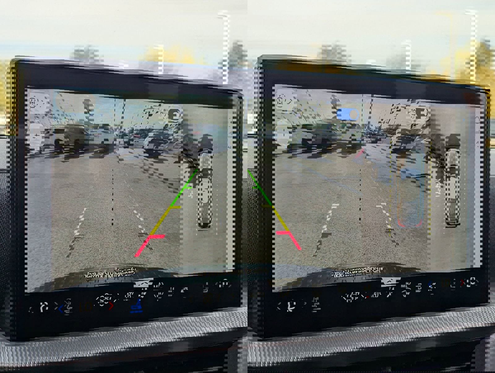 Certified 2025 Ford Explorer Platinum w/ LUX Leather Package image 22