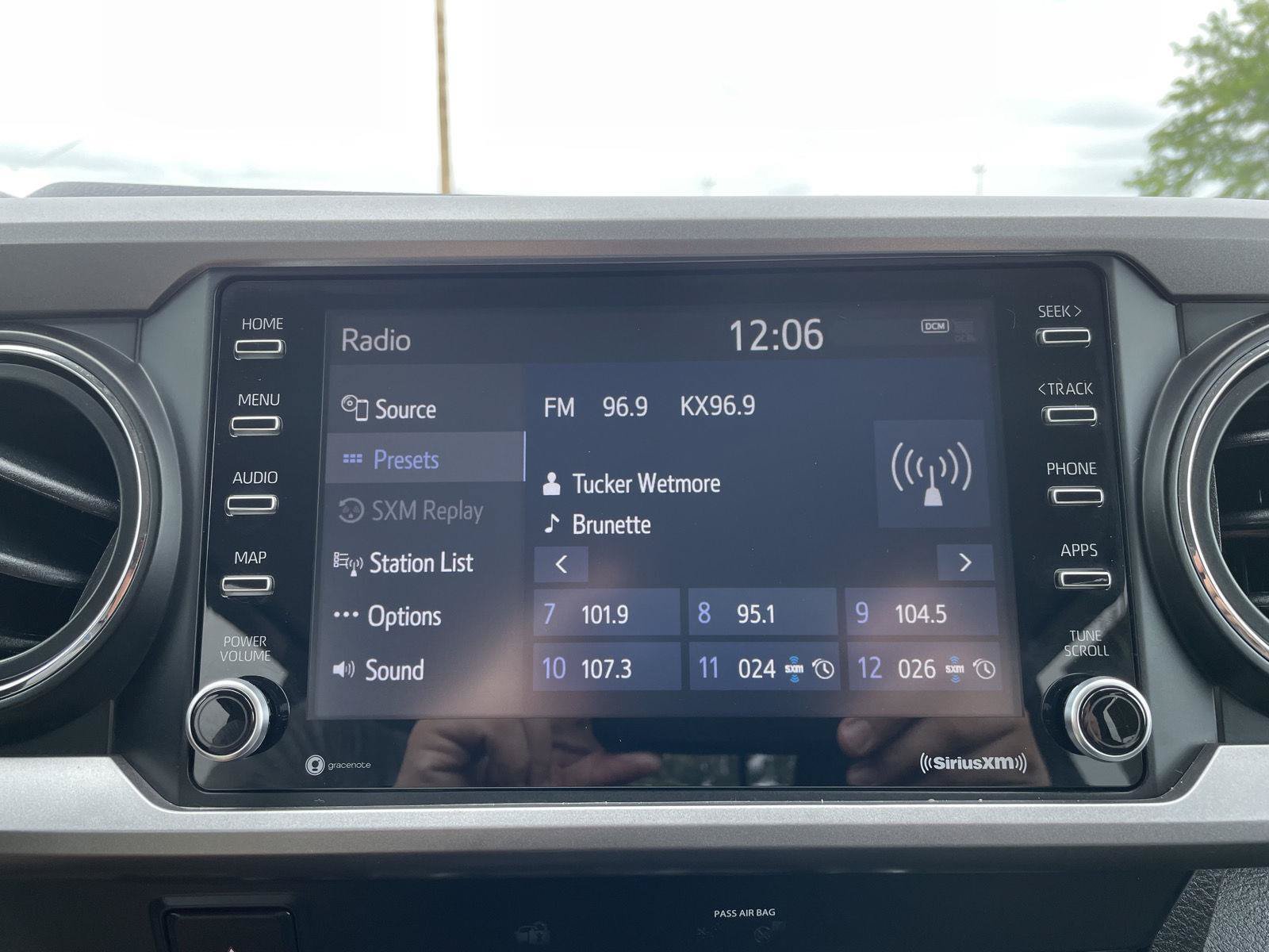 Used 2020 Toyota Tacoma SR5 AWD/4WD image 24
