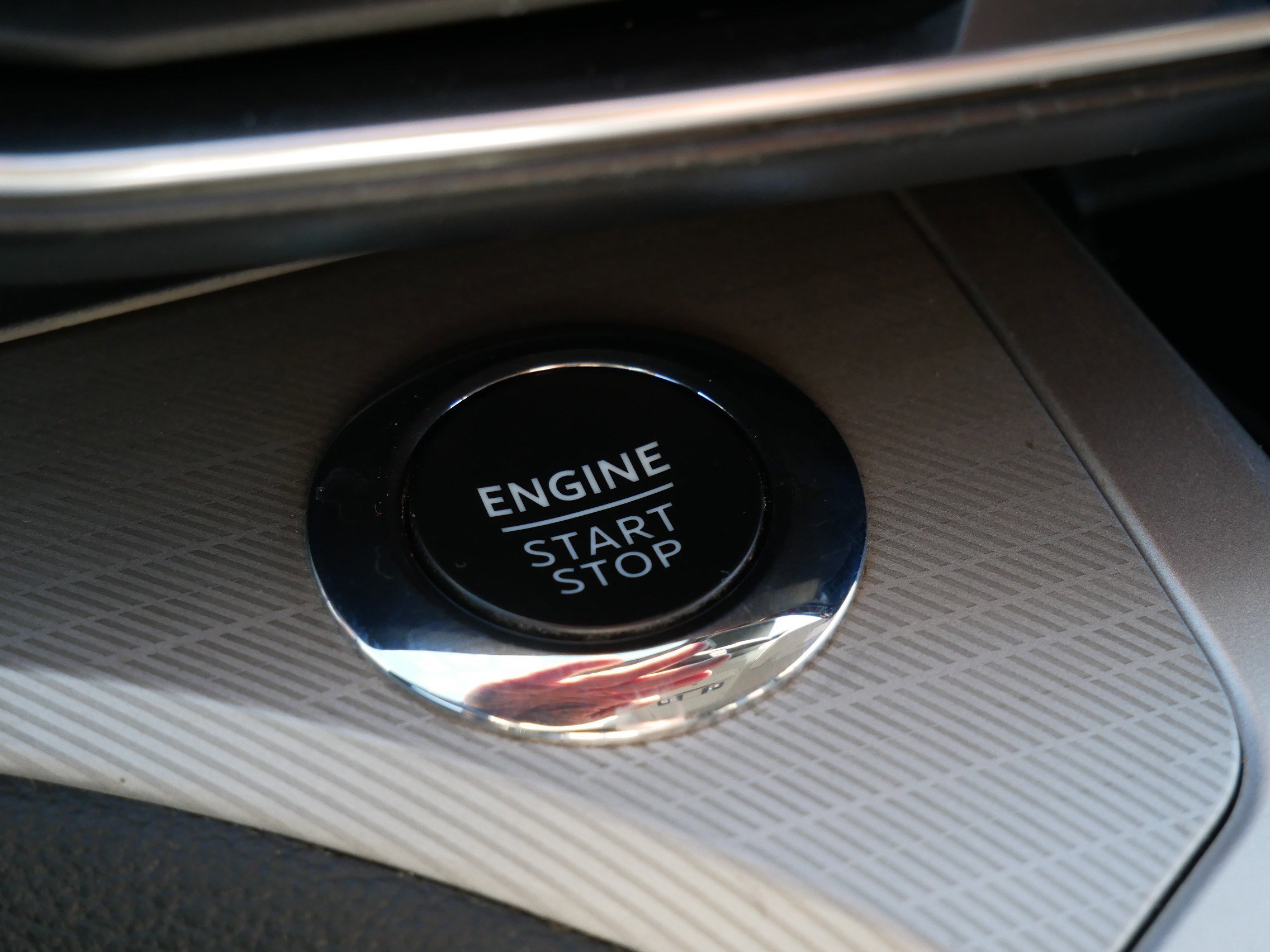 Certified 2022 Ford Explorer XLT w/ Equipment Group 202A image 33