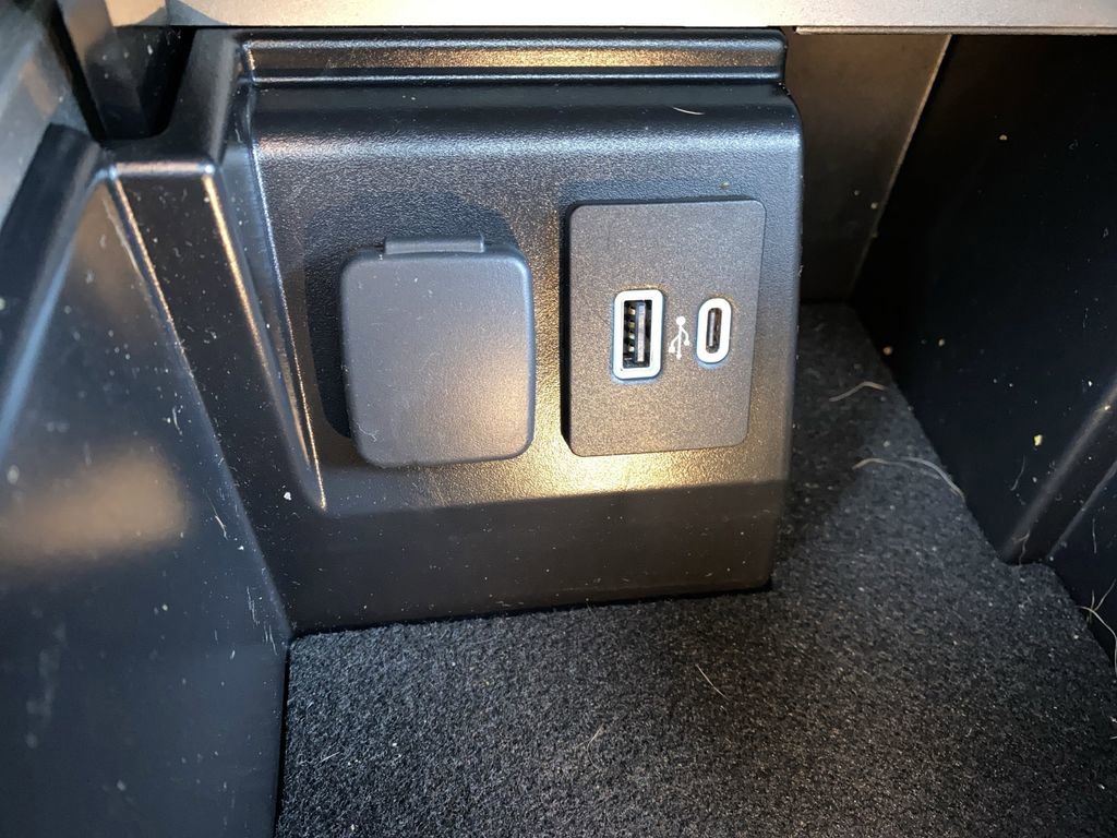 Certified 2023 Ford Explorer XLT w/ Equipment Group 202A image 28