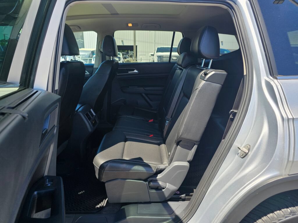 Used 2018 Volkswagen Atlas SEL AWD/4WD image 12