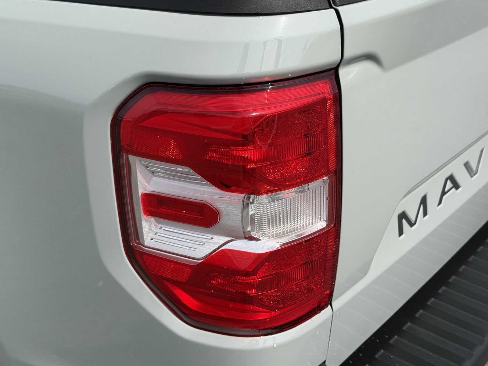 Certified 2022 Ford Maverick Lariat FWD image 13