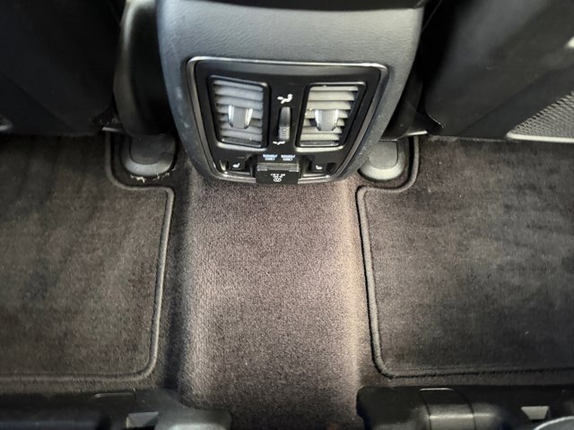 Used 2018 Jeep Grand Cherokee Limited w/ Trailer Tow Group IV AWD/4WD image 31
