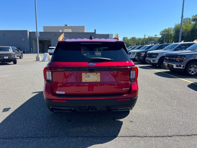 Certified 2026 Ford Explorer ST-Line AWD/4WD image 4