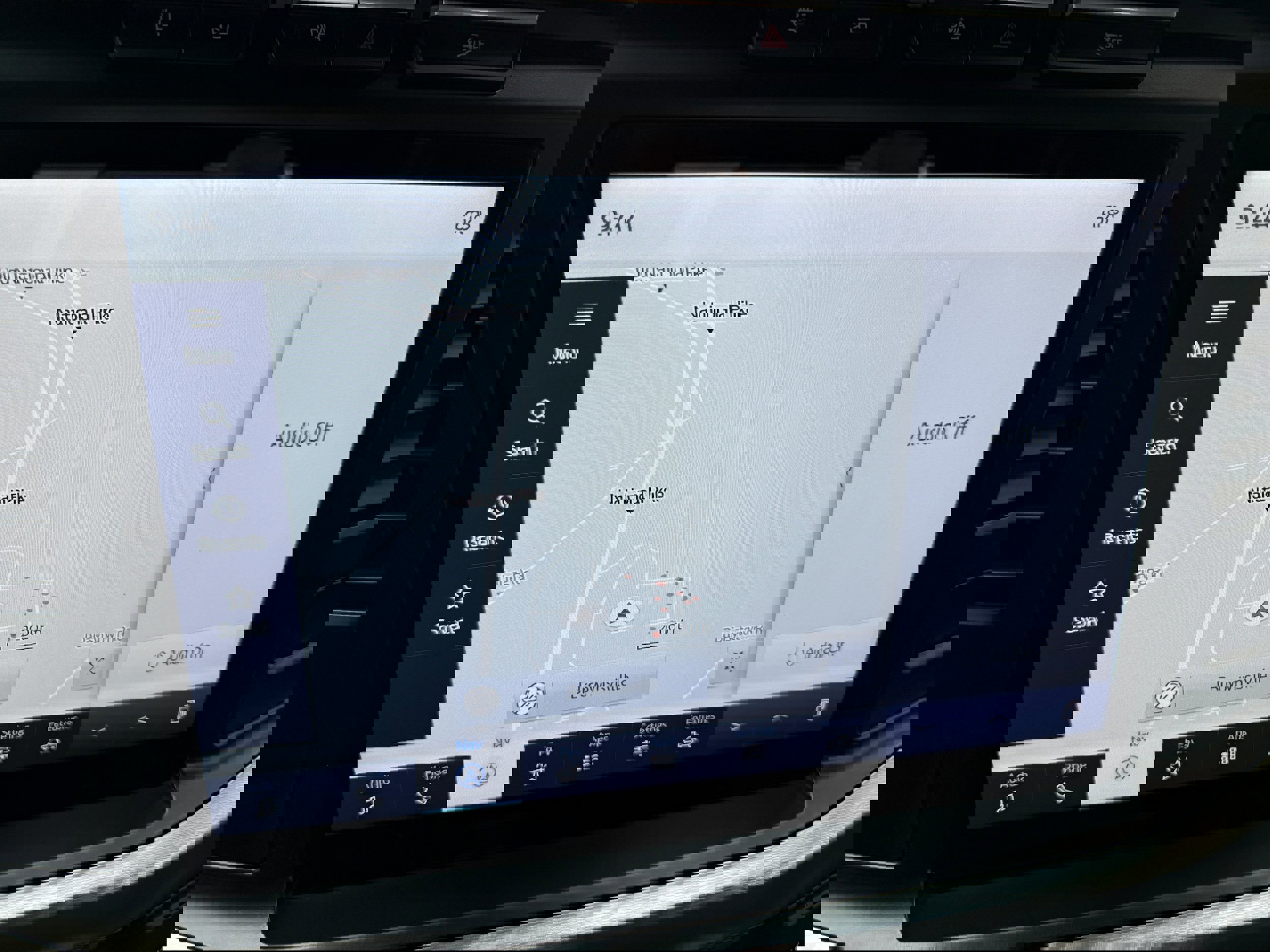 Certified 2023 Ford F150 Lariat w/ Equipment Group 502A High image 16