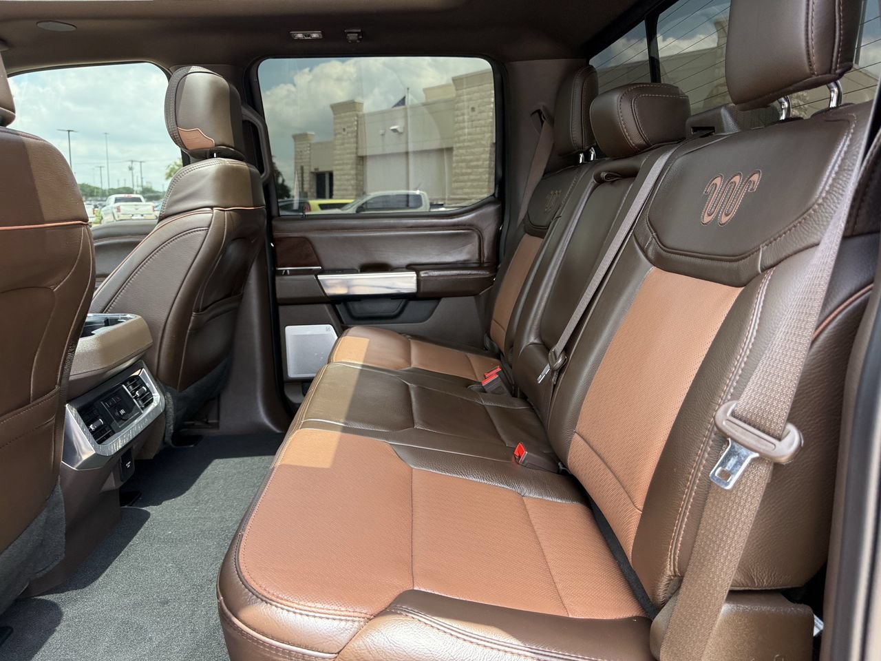 Certified 2025 Ford F250 King Ranch w/ FX4 Off-Road Package AWD/4WD image 16