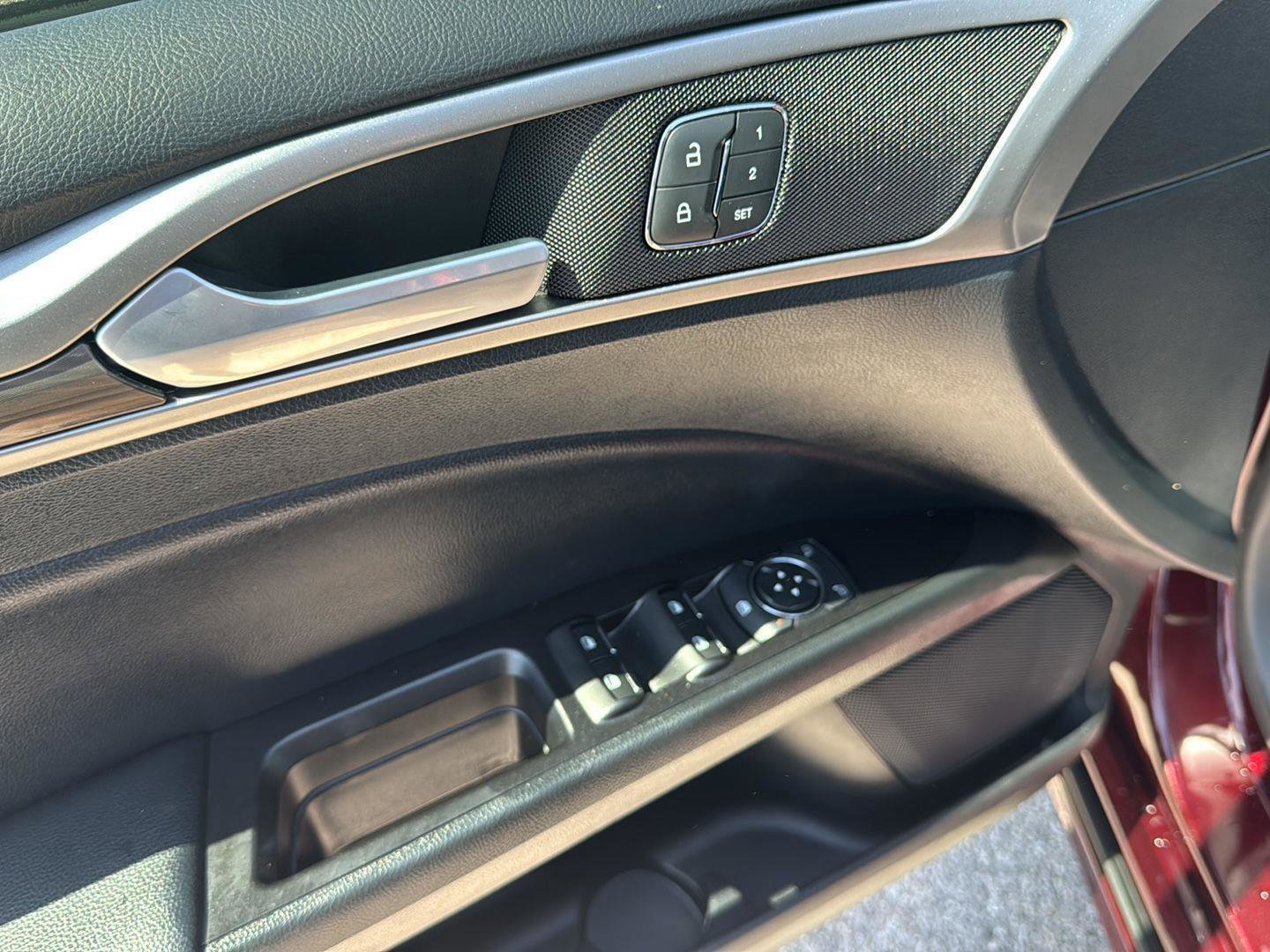 Certified 2018 Ford Fusion SE image 15