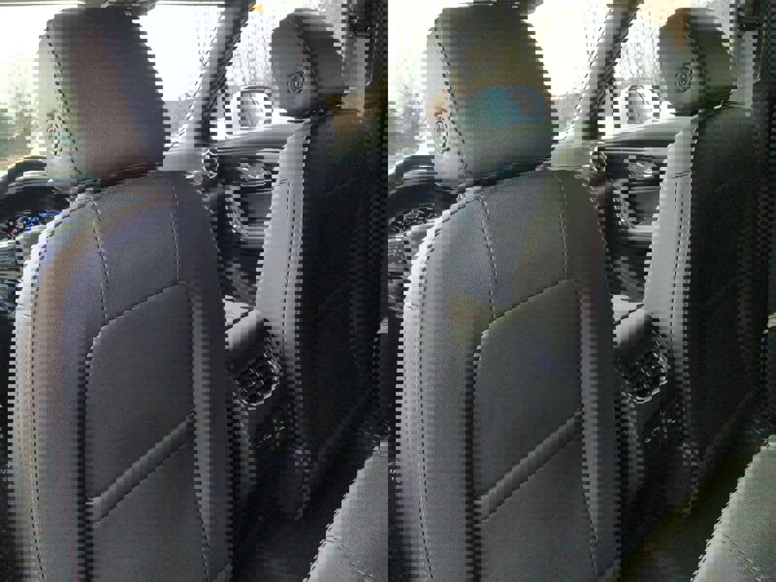 Used 2022 Chevrolet Blazer Premier image 19