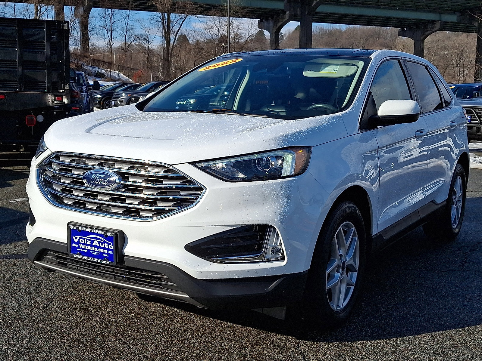 Certified 2022 Ford Edge SEL w/ Convenience Package image 2