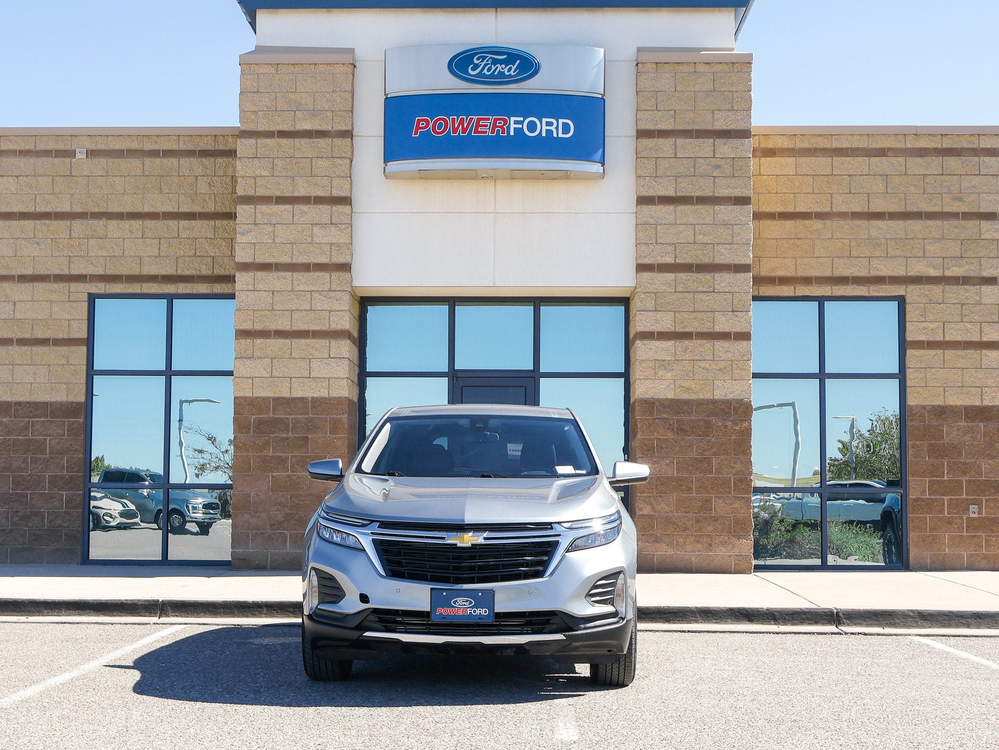 Used 2024 Chevrolet Equinox LT AWD/4WD image 3