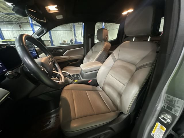Used 2024 Chevrolet Colorado ZR2 w/ ZR2 Convenience Package III AWD/4WD image 17