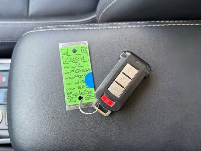 Used 2018 Mitsubishi Outlander 4WD Plug-In Hybrid image 34