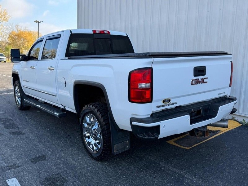 Used 2019 GMC Sierra 2500 Denali w/ Duramax Plus Package image 3