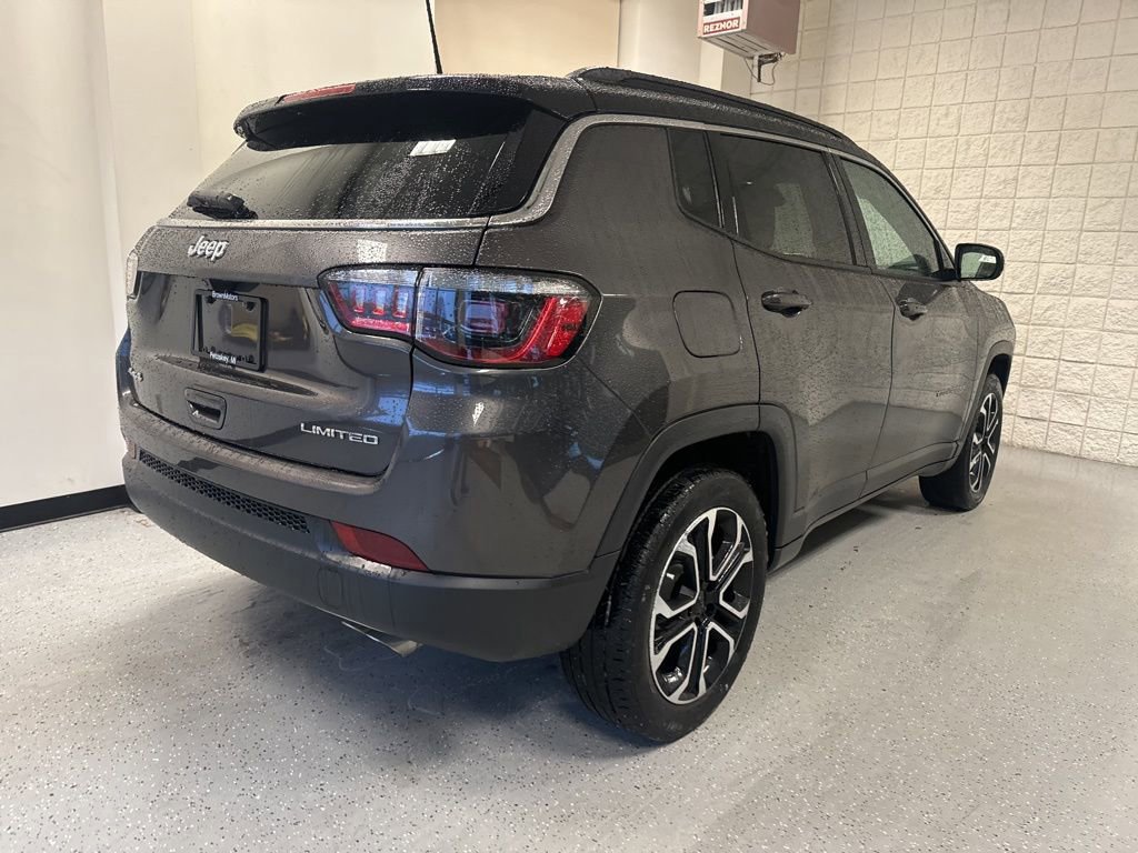 Used 2022 Jeep Compass Limited image 7