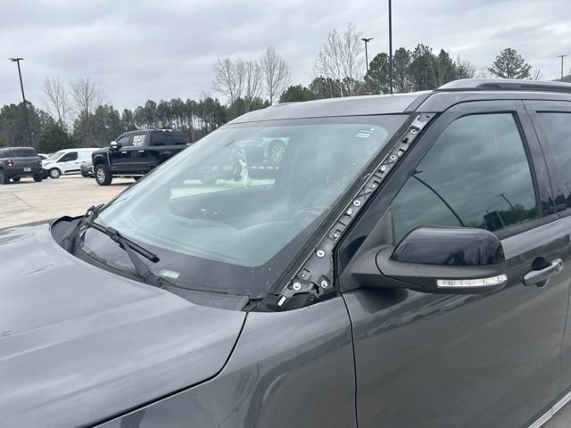 Certified 2018 Ford Explorer XLT w/ Equipment Group 202A image 8