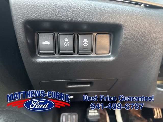 Used 2017 Nissan Maxima SR FWD image 24