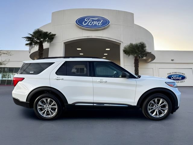 Certified 2023 Ford Explorer XLT w/ Equipment Group 202A image 5