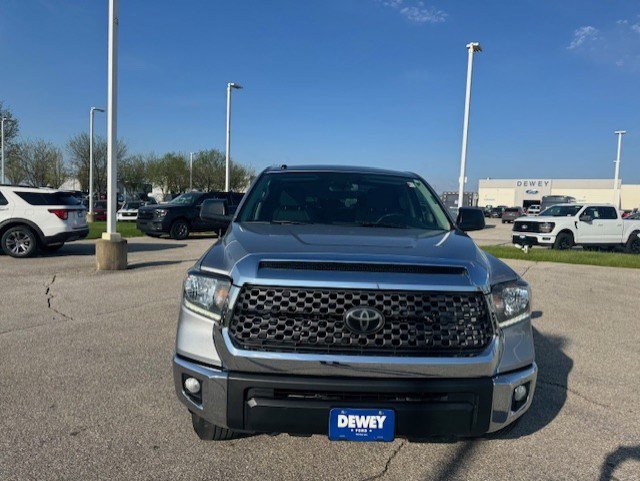 Used 2018 Toyota Tundra SR5 w/ SR5 Upgrade Package AWD/4WD image 2