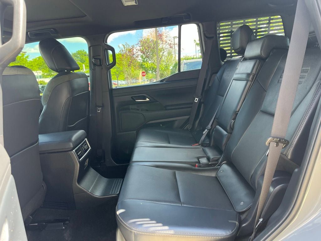 Used 2024 Lexus GX 550 AWD/4WD image 13