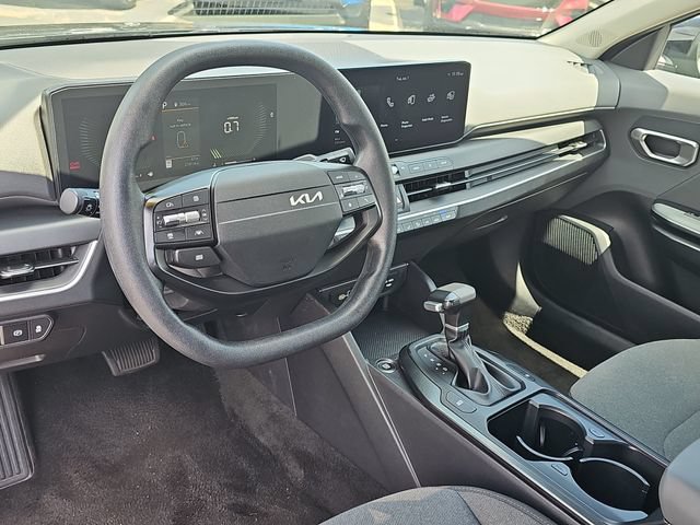 Used 2025 Kia K4 FWD image 15