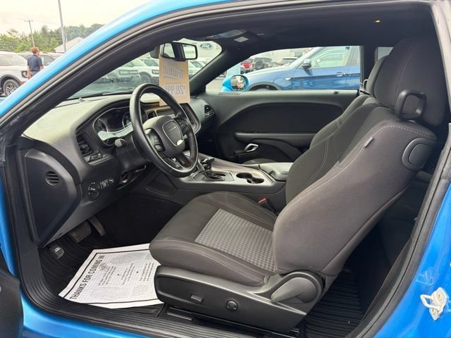 Used 2023 Dodge Challenger SXT RWD image 10