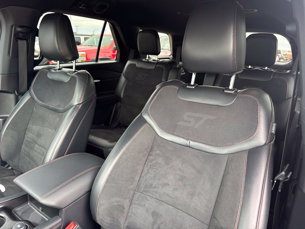 Certified 2025 Ford Explorer ST AWD/4WD image 22