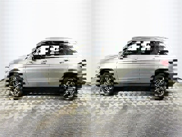 Used 2020 Mercedes-Benz GLC 300 4MATIC image 6