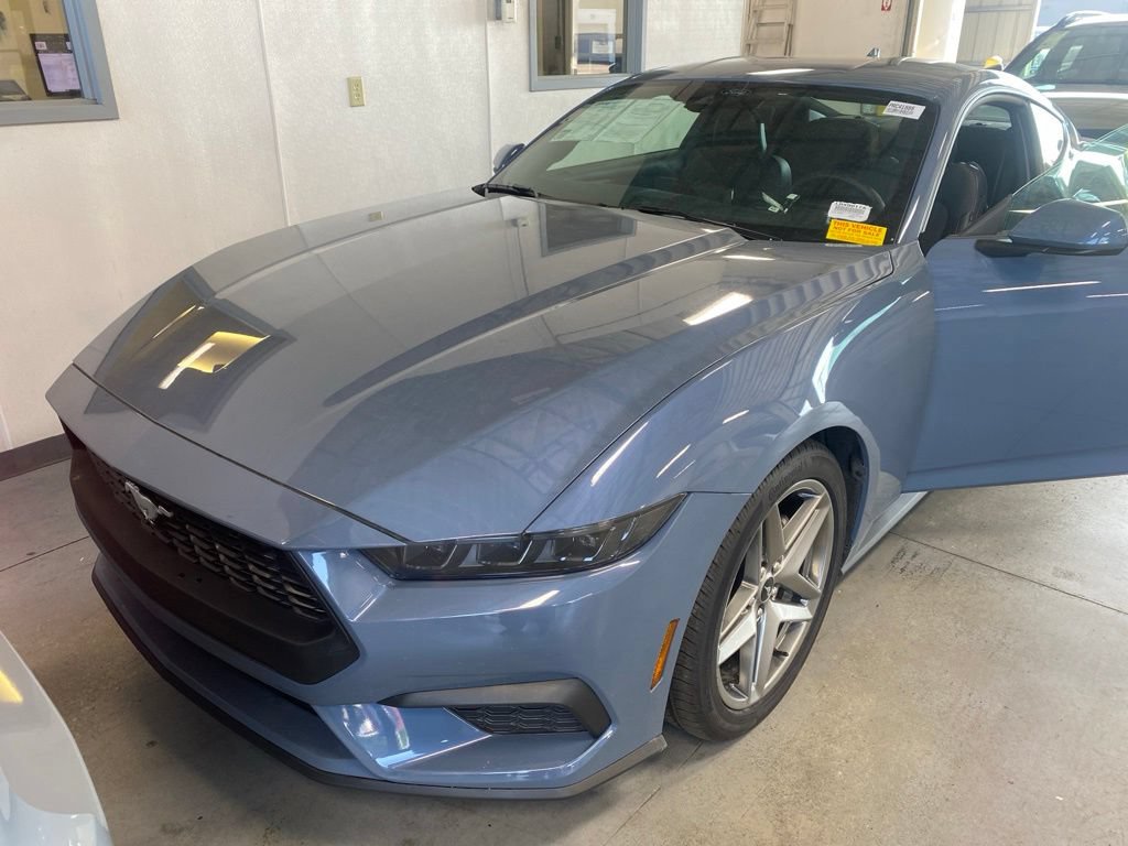 Certified 2026 Ford Mustang Coupe RWD image 2
