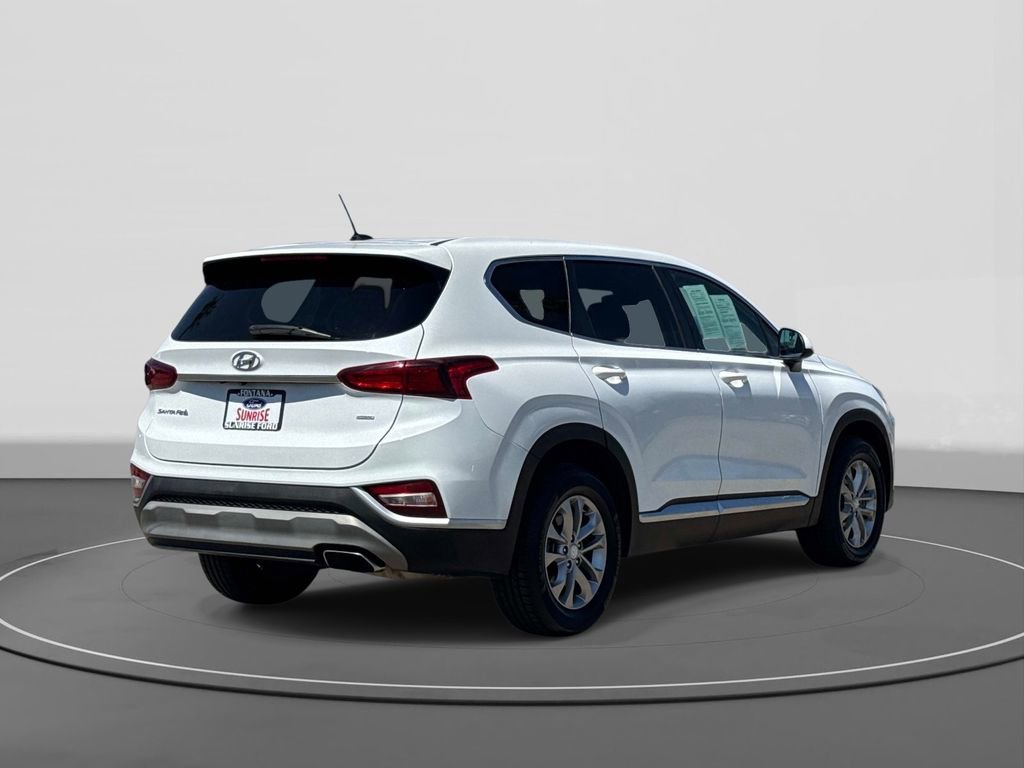 Used 2019 Hyundai Santa Fe SE AWD/4WD image 5