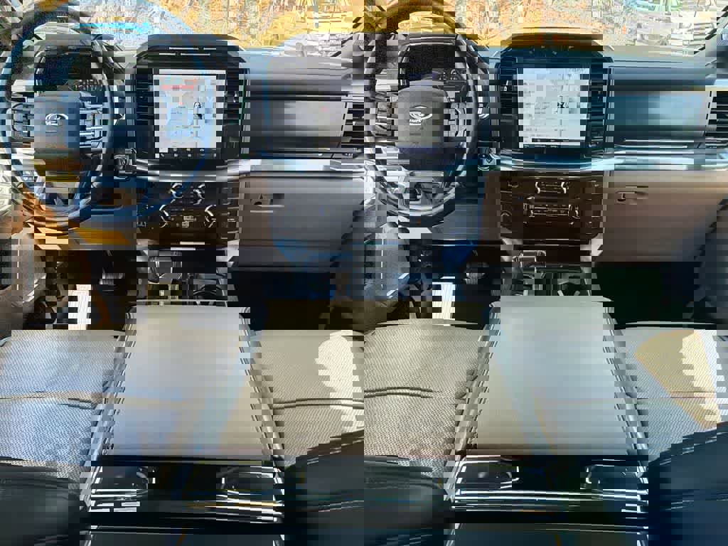 Certified 2021 Ford F150 Lariat w/ Equipment Group 502A High image 18