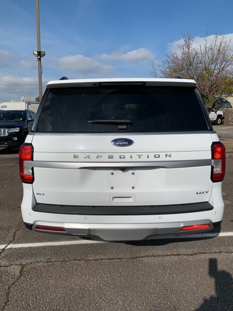 Certified 2024 Ford Expedition Max XLT image 4