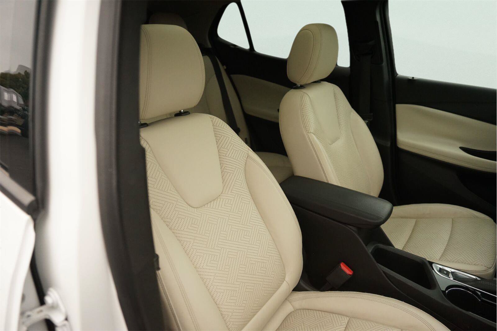 Used 2021 Buick Encore GX Essence w/ Experience Buick Package FWD image 20