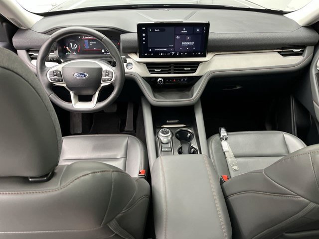 Certified 2025 Ford Explorer Active w/ Active Comfort Package AWD/4WD image 18