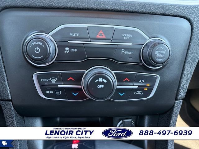 Used 2022 Dodge Charger SXT w/ Blacktop Package image 26