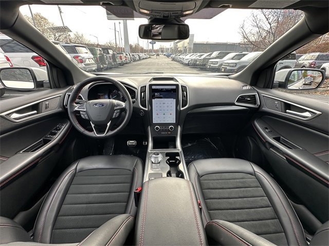Certified 2024 Ford Edge ST-Line image 10