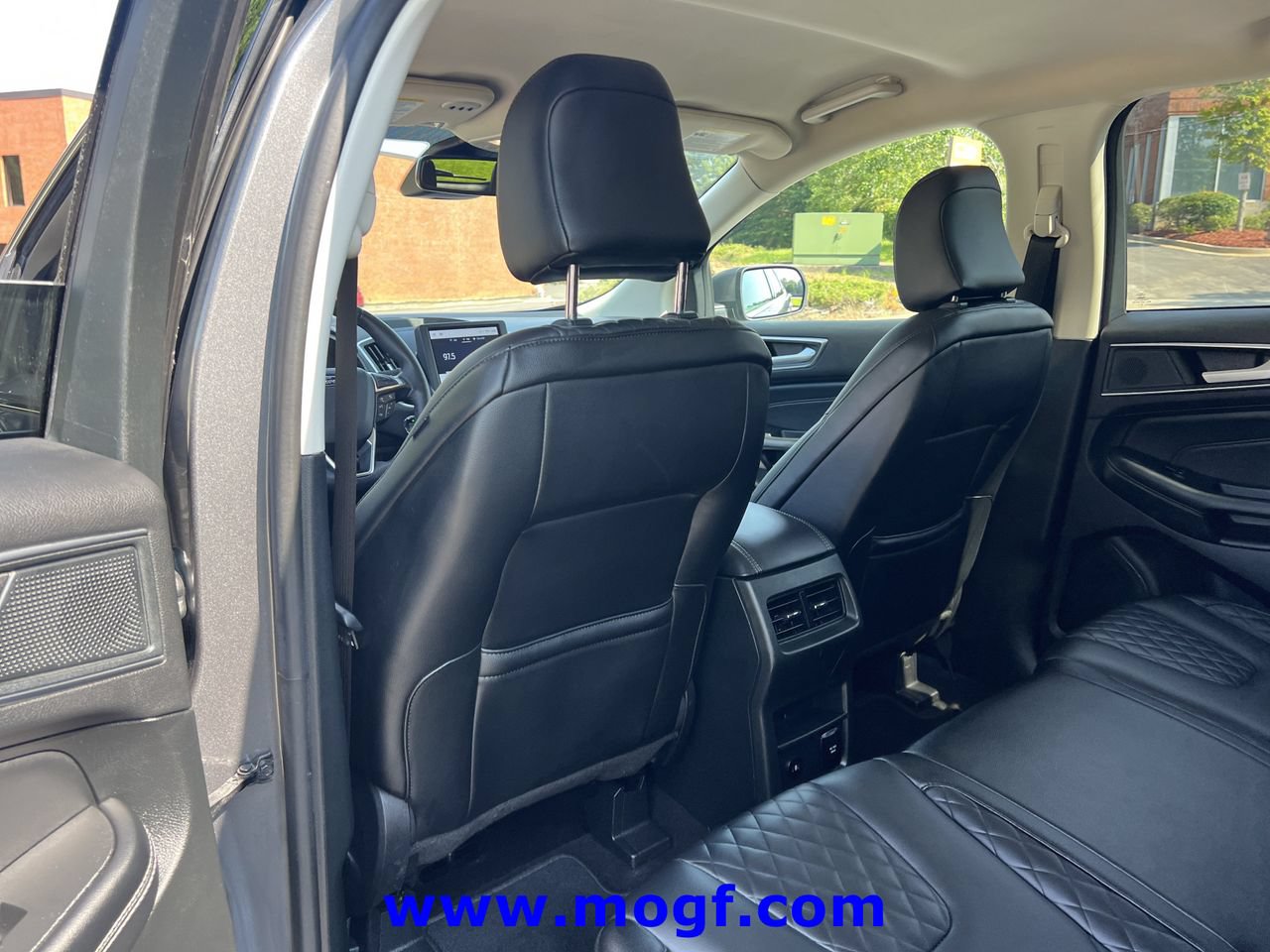 Certified 2024 Ford Edge Titanium AWD/4WD image 21