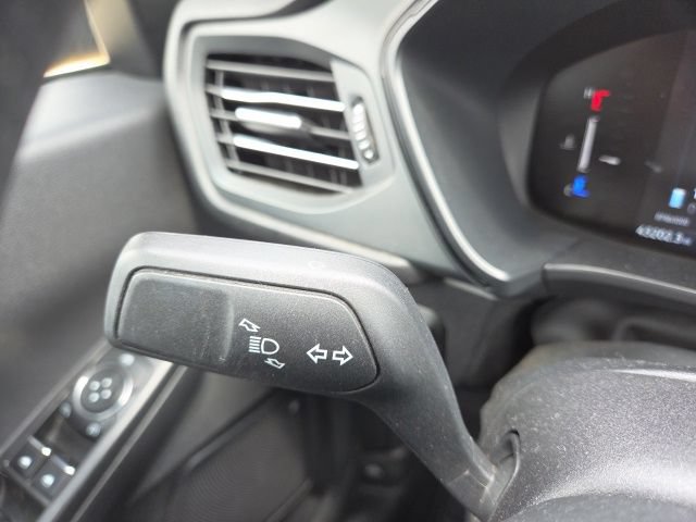 Certified 2025 Ford Escape ST-Line FWD image 40