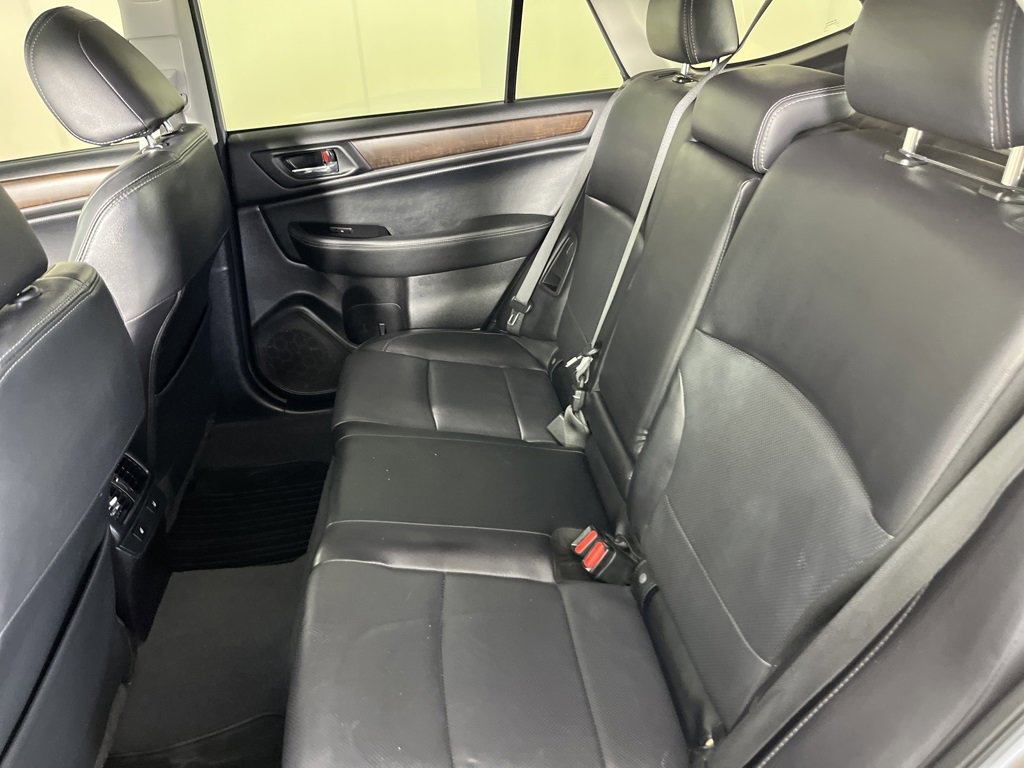 Used 2017 Subaru Outback 3.6R Limited image 13