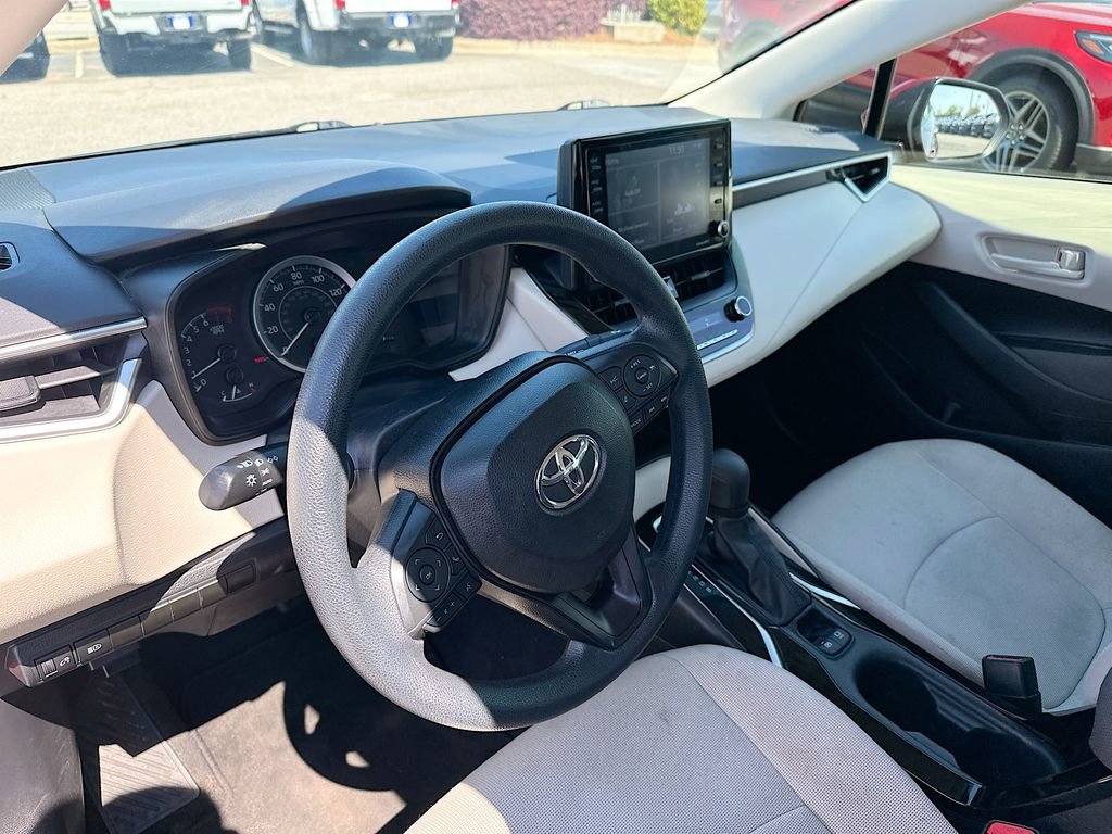 Used 2022 Toyota Corolla LE image 10