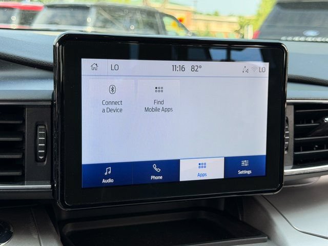 Certified 2022 Ford Explorer XLT w/ Equipment Group 202A AWD/4WD image 5