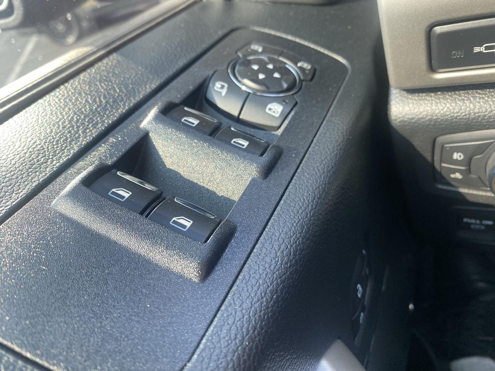 Certified 2020 Ford F150 Lariat w/ Equipment Group 502A Luxury AWD/4WD image 16