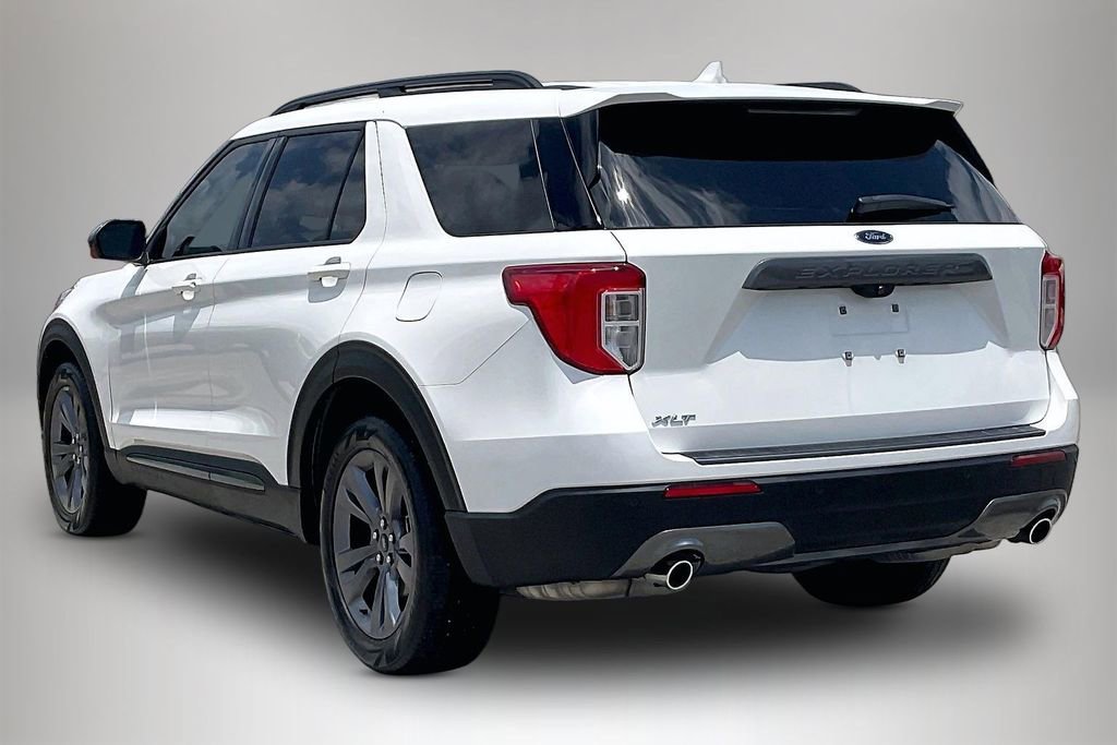 Certified 2023 Ford Explorer XLT w/ Equipment Group 202A RWD image 4