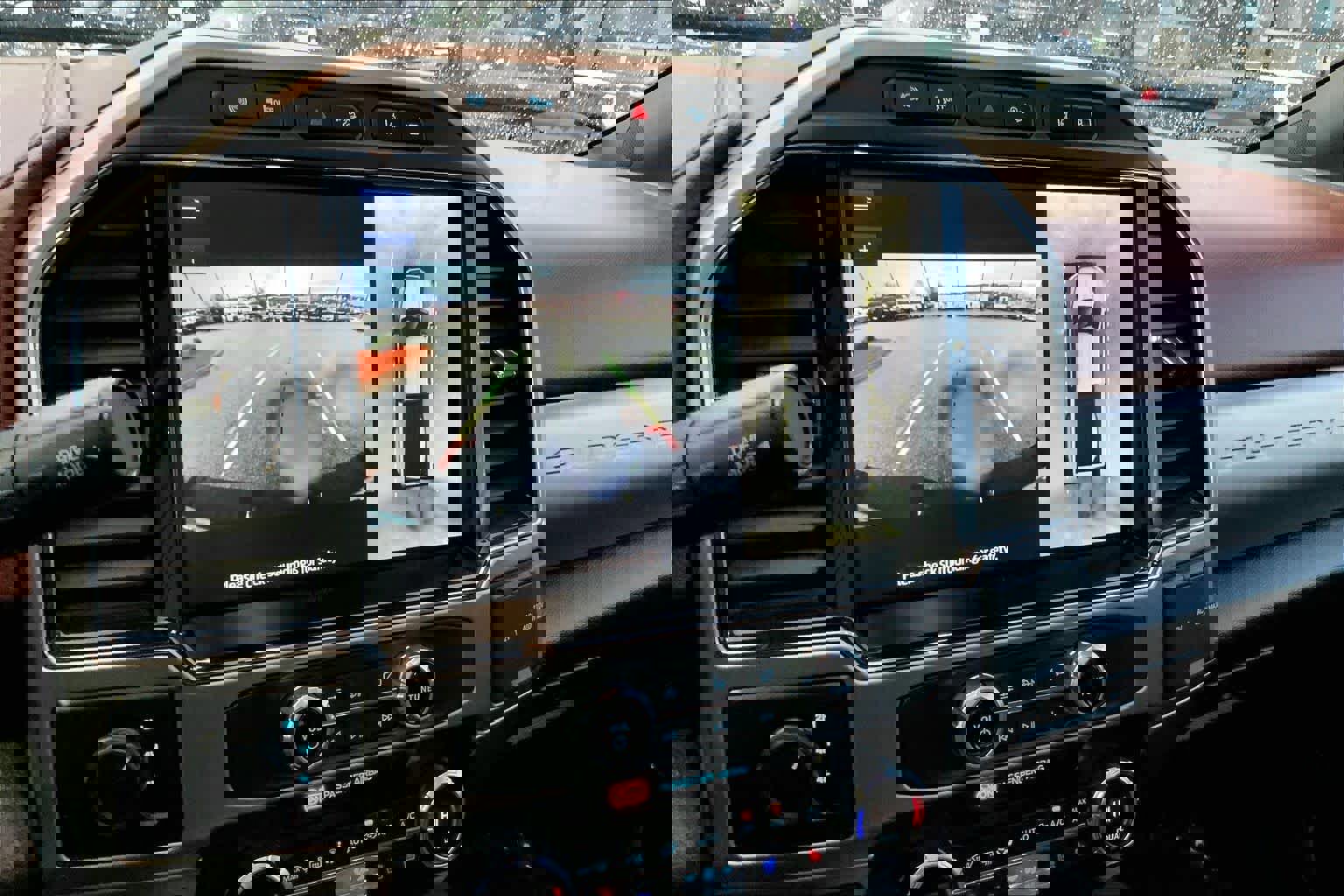 Certified 2022 Ford F450 Platinum w/ FX4 Off-Road Package image 28