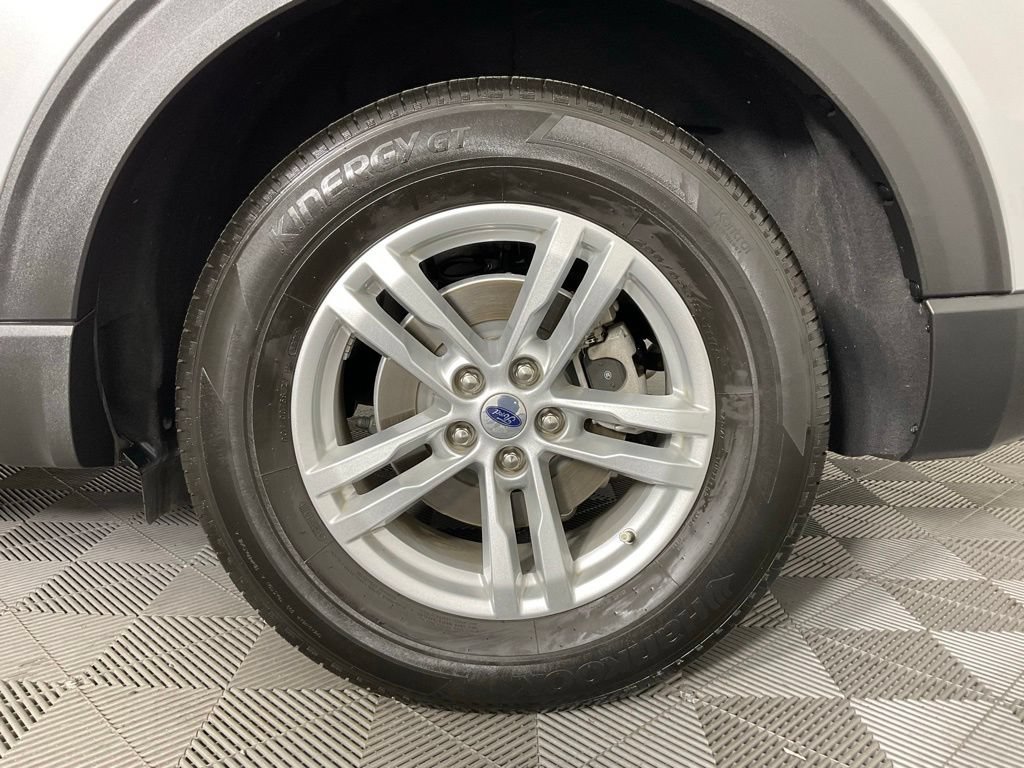 Certified 2023 Ford Explorer XLT RWD image 10