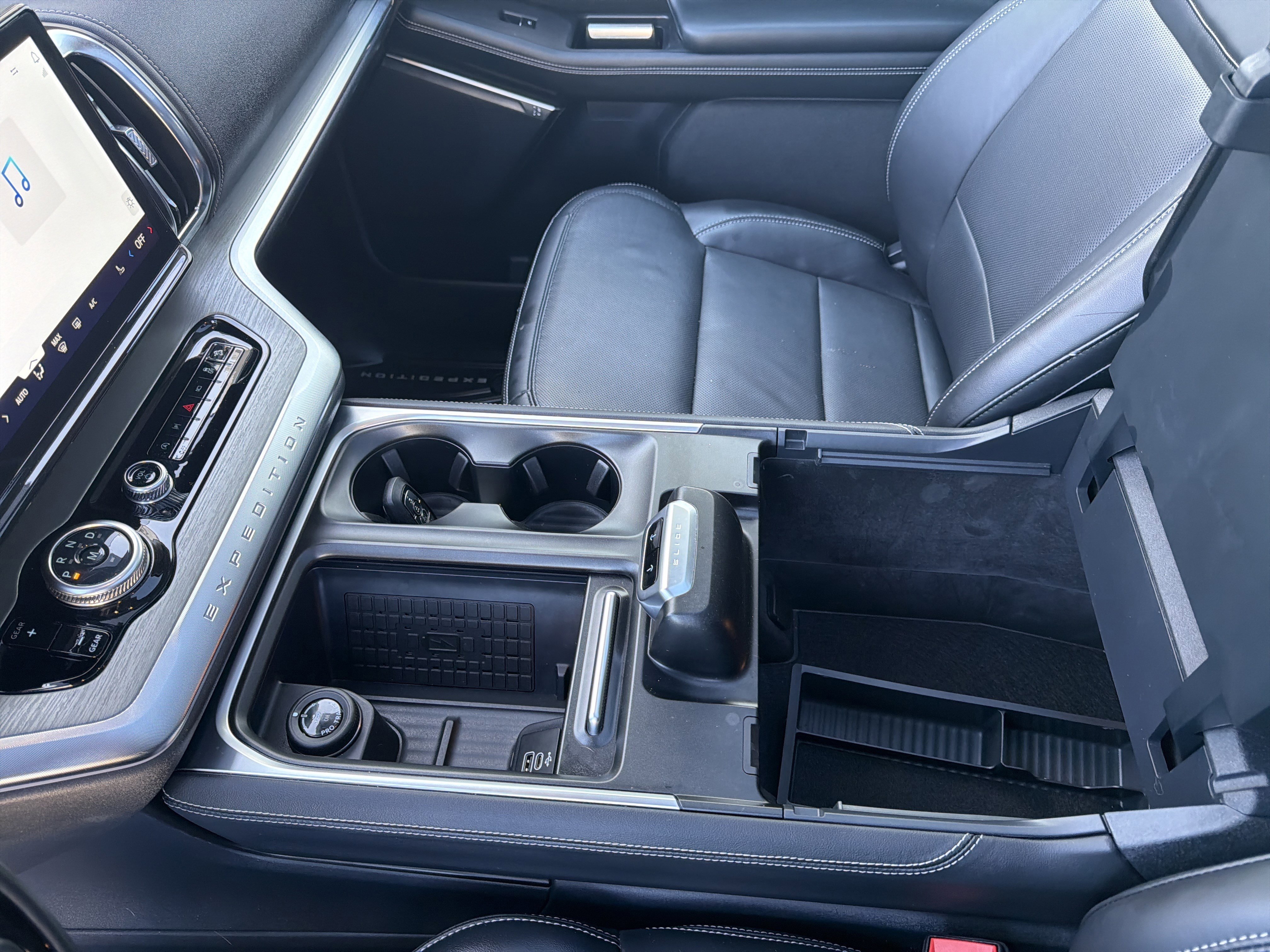 Certified 2025 Ford Expedition Platinum image 55