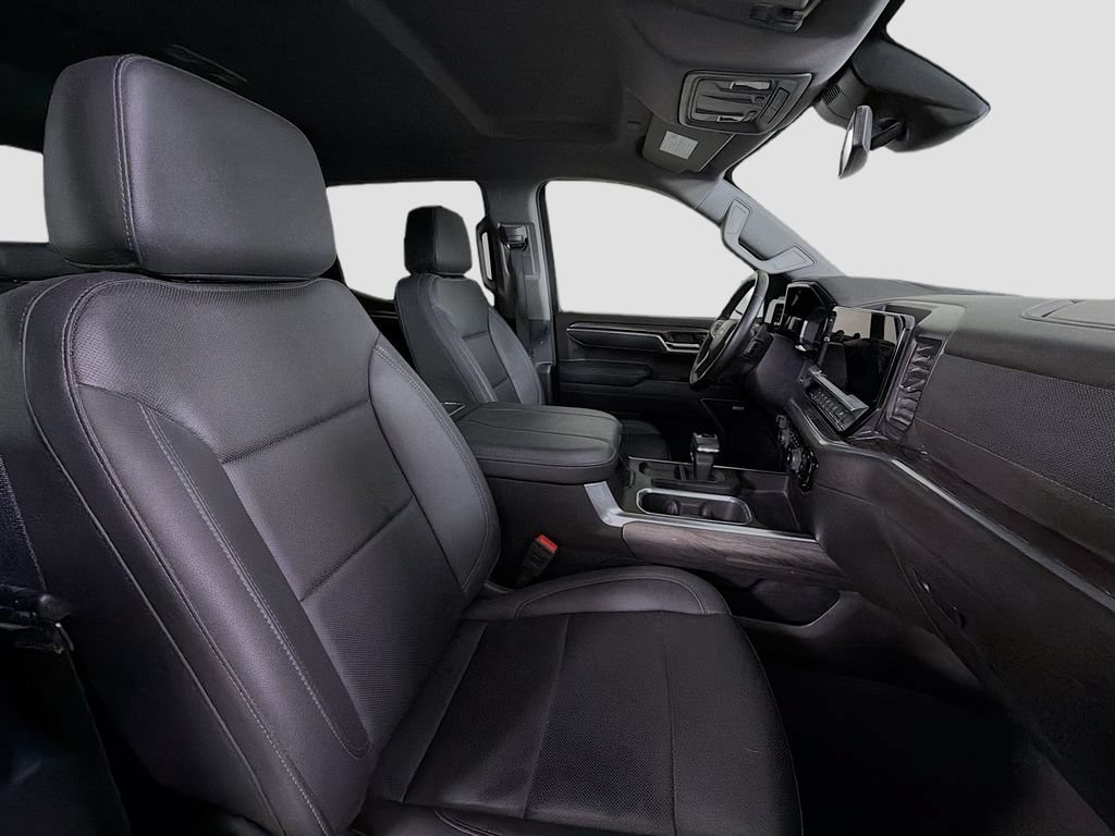 Used 2025 Chevrolet Silverado 1500 LTZ AWD/4WD image 31
