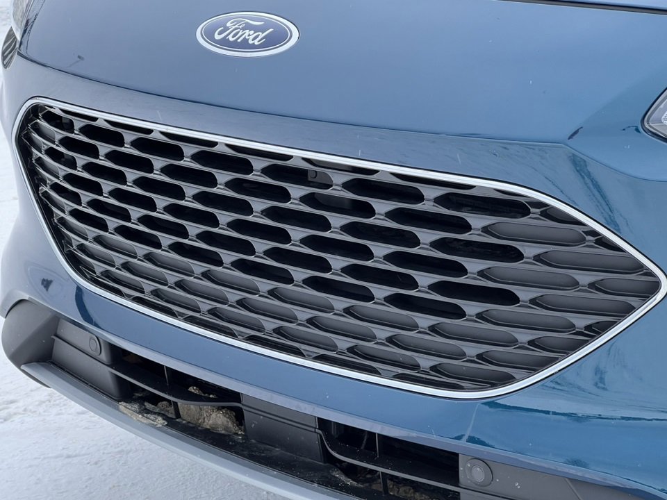 Certified 2020 Ford Escape Titanium image 40